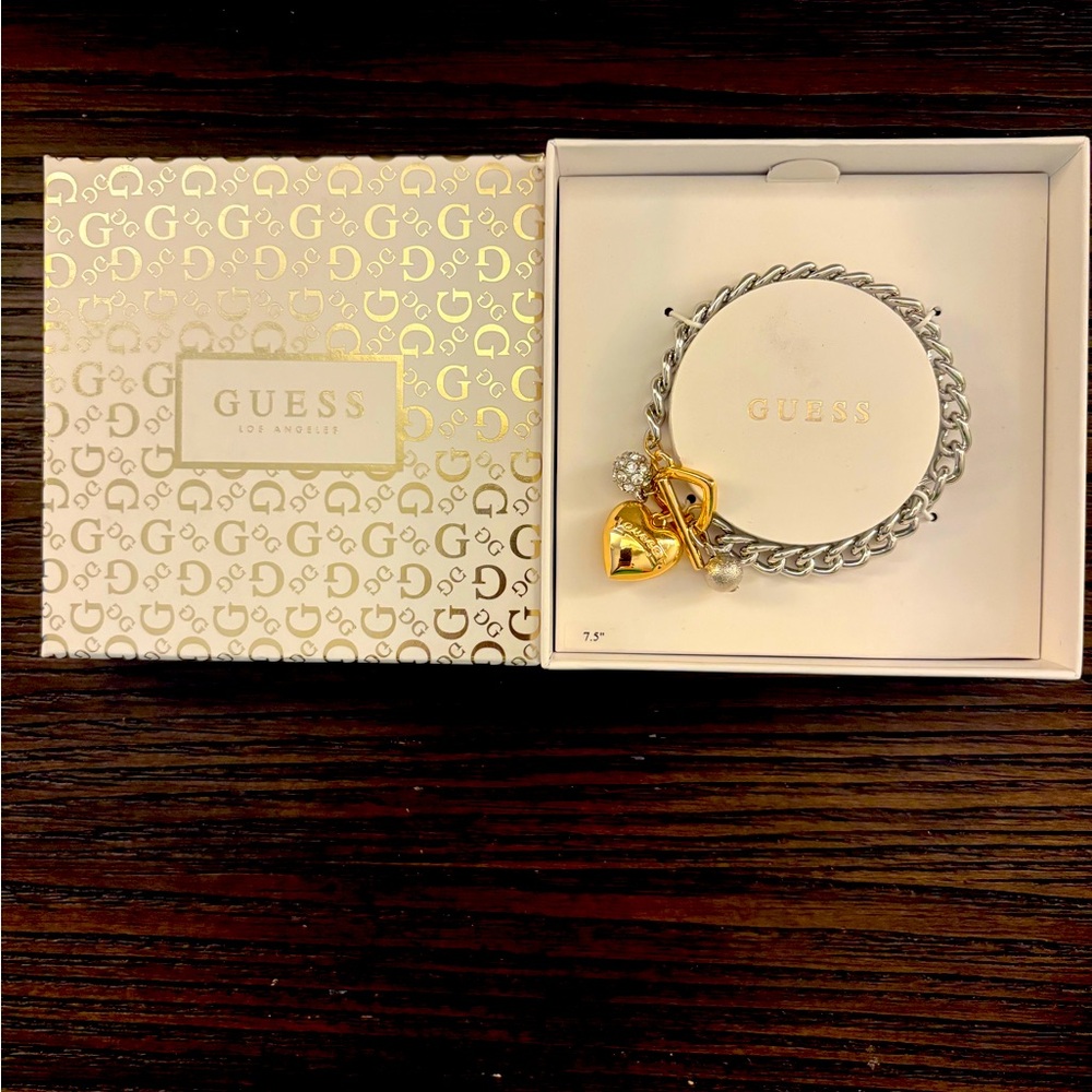 NEW Guess silver chain link charm bracelet